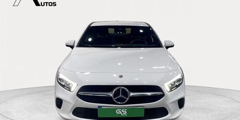 Usado Mercedes A180 136 CV (100 kW) 2022 Blanco Berlina