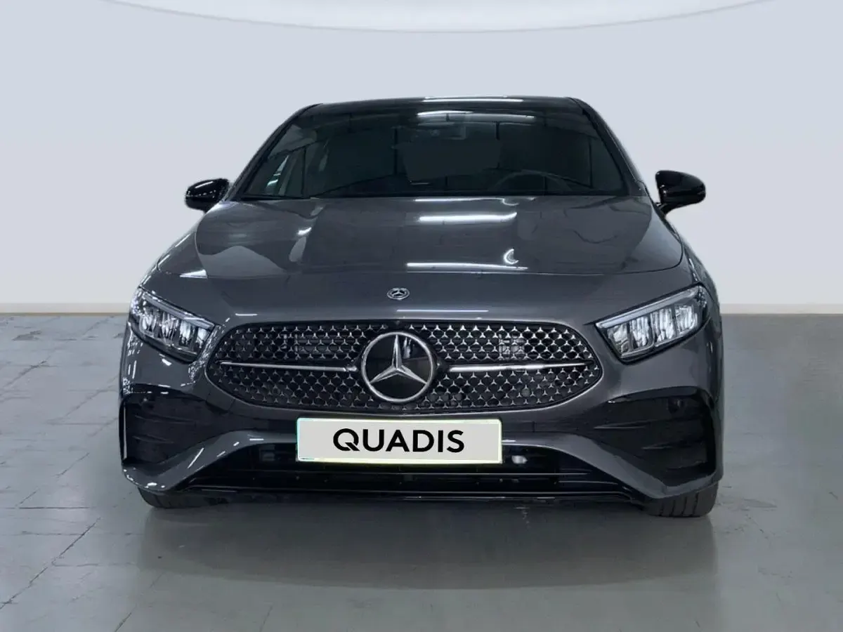 Usado Mercedes A250 218 CV (160 kW) 2025 Gris