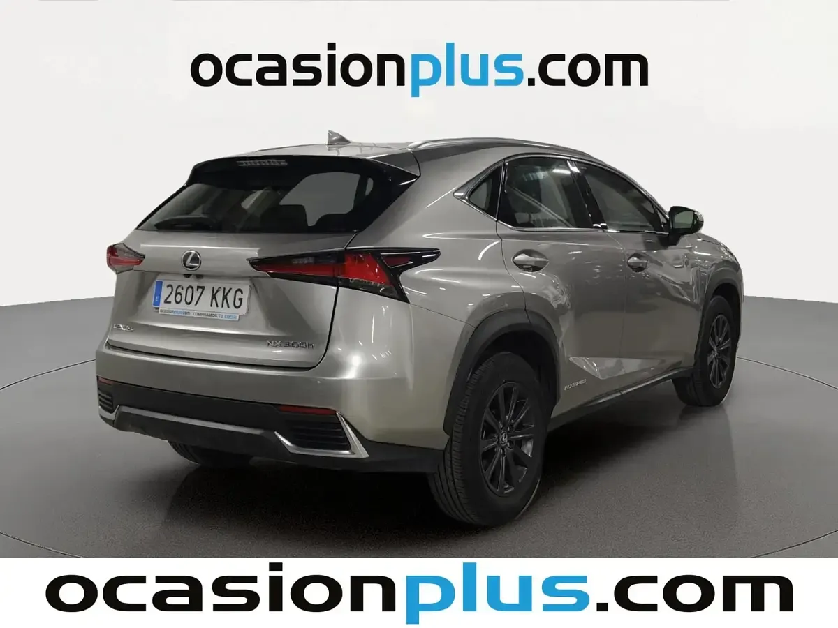 Usado Lexus NX300h Business Edition 197 CV (144 kW) 2018 Gris SUV