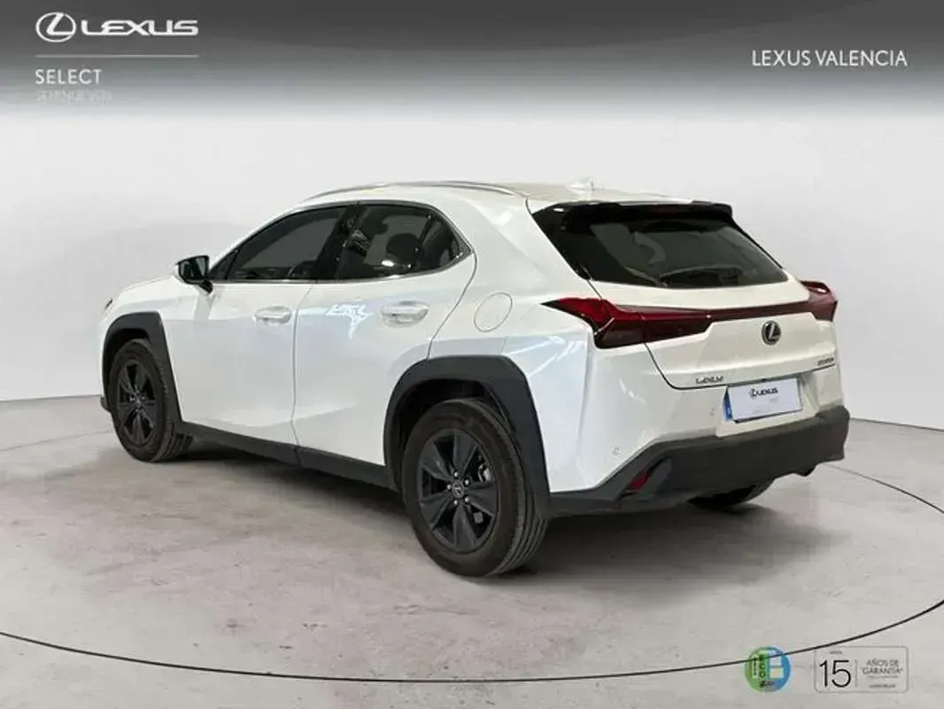 Usado Lexus UX 300h 2026 Blanco SUV
