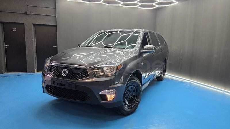 Usado Ssangyong (KGM) Actyon 155 CV (114 kW) 2015 Gris / plata Pickup/Camioneta