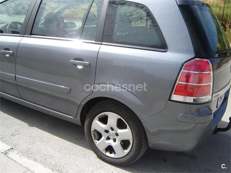 Gris / plata Usado 2007 Opel Zafira Enjoy Monovolumen | 4000 € (Precio justo) - Imagen 1/3