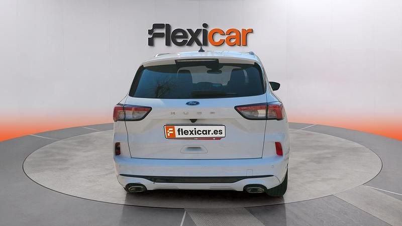 Usado Ford Kuga ST-Line 120 CV (88 kW) 2023 Blanco SUV
