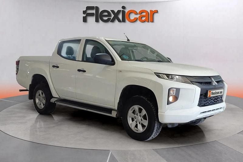 Usado Mitsubishi L200 150 CV (110 kW) 2020 Blanco Recogida