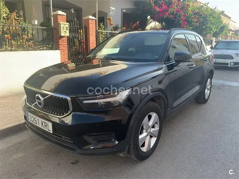 Usado Volvo XC40 156 CV (114 kW) 2018 Negro SUV
