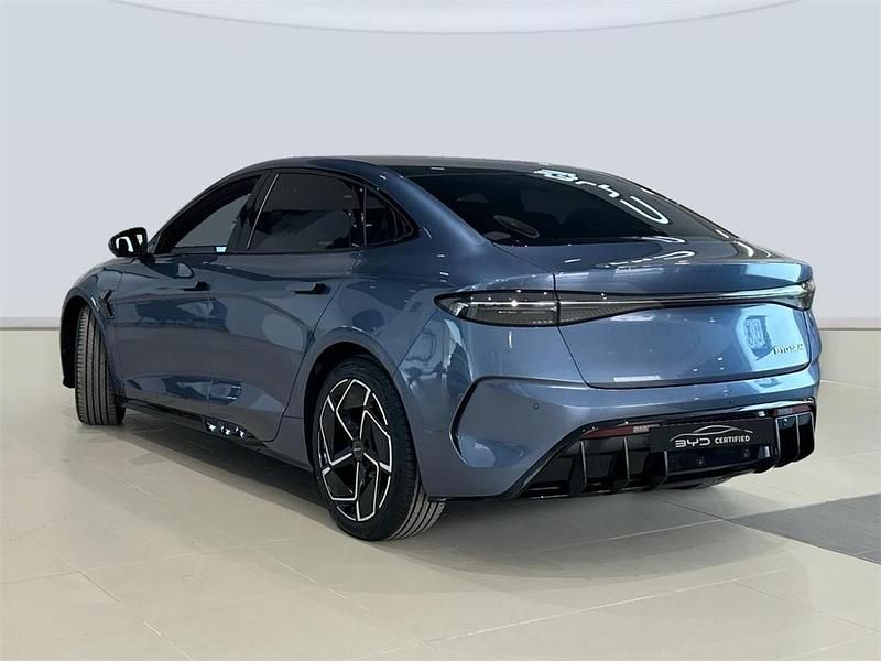 Usado BYD Seal 389 kW (530 CV) 2024 Atlantis grey Berlina