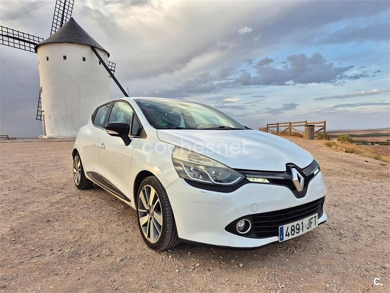 Blanco Usado 2015 Renault Clio IV Berlina | 7200 € (Buen precio) - Imagen 1/4