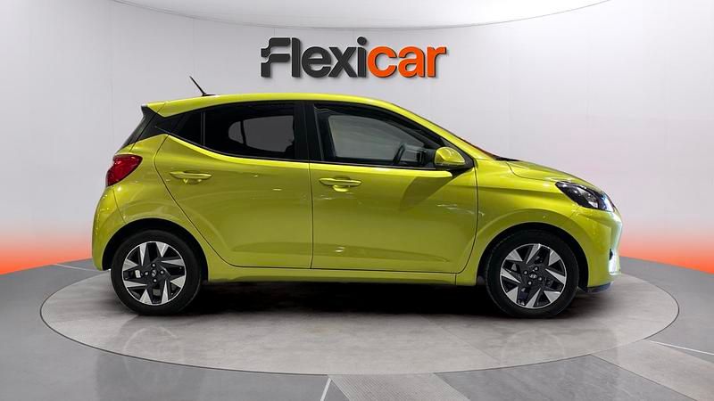 Usado Hyundai i10 67 CV (49 kW) 2024 Amarillo Utilitario