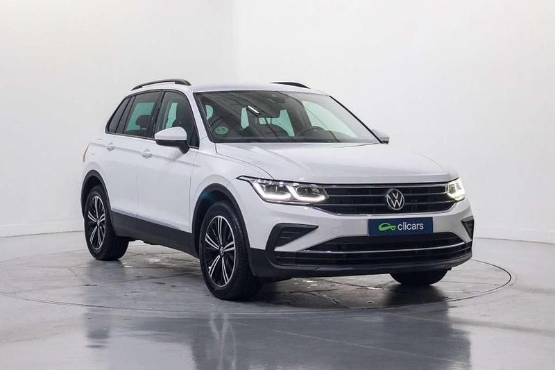 Usado VW Tiguan Life 122 CV (89 kW) 2022 Blanco SUV