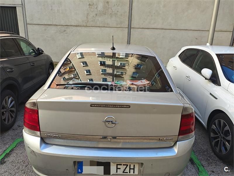 Gris / plata Usado 2008 Opel Vectra Elegance Berlina | 1299 € (Super precio) - Imagen 1/4