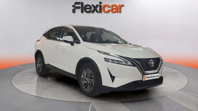 Käytetty Nissan Qashqai Acenta 141 HP (103 kW) 2022 Katumaasturi