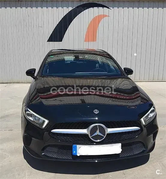 Usado Mercedes A180 136 CV (100 kW) 2021 Negro Berlina