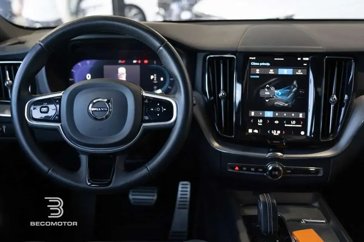 Usado Volvo XC60 Inscription 197 CV (144 kW) 2021 Negro SUV