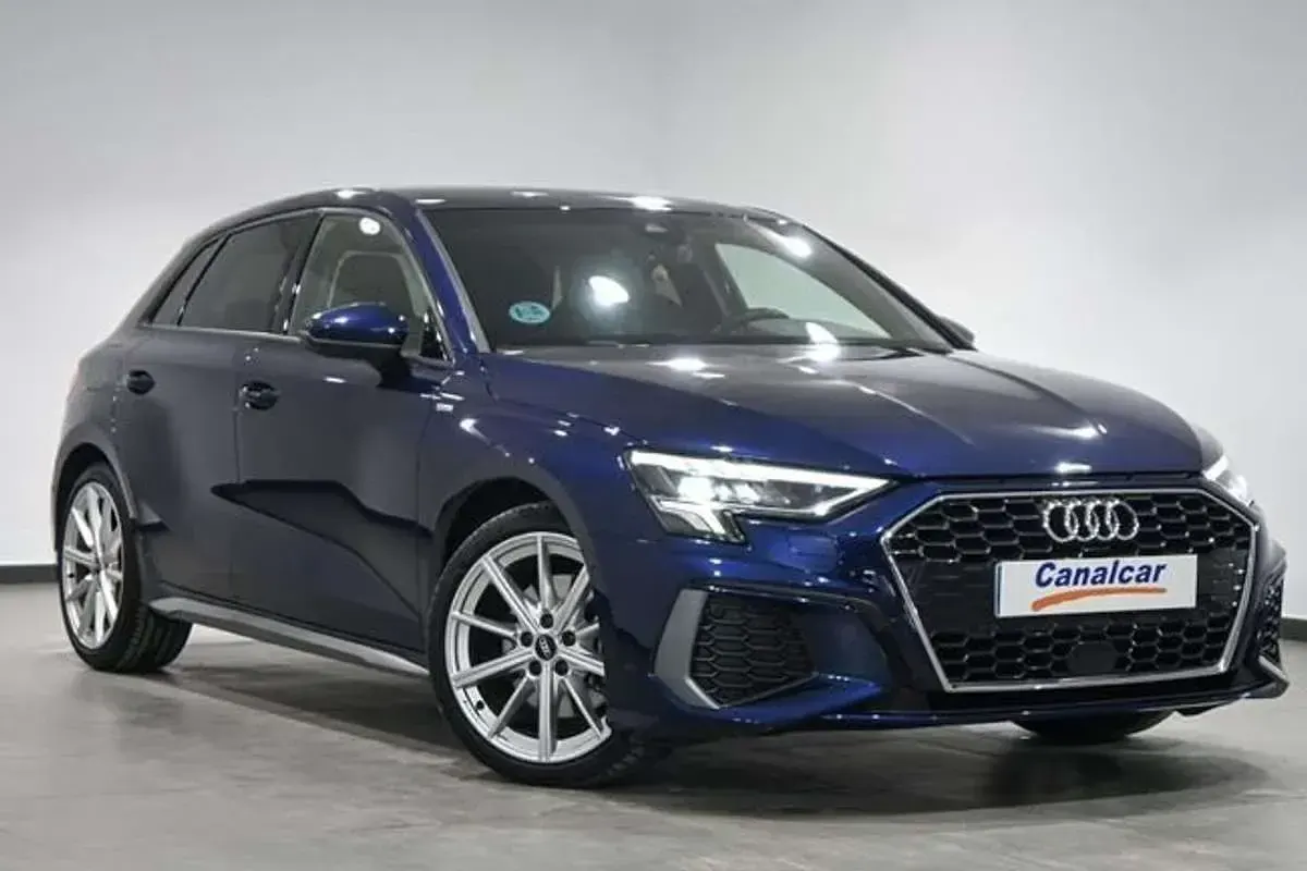 Usado Audi A3 Sportback S-Line 150 CV (110 kW) 2021 Azul Utilitario