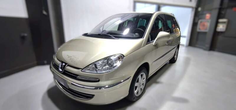 Beige Usado 2009 Peugeot 807 Premium Monovolumen | 6590 € (Precio justo) - Imagen 1/4