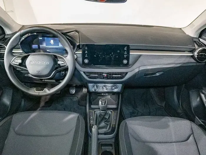 Nuevo Skoda Fabia Selection 95 CV (69 kW) 2026 Gris Utilitario