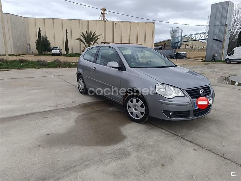 Gris / plata Usado 2006 VW Polo Advance Berlina | 3900 € (Super precio) - Imagen 1/4
