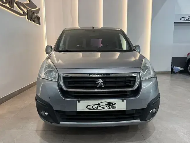 Usado Peugeot Partner Style 120 CV (88 kW) 2015 Gris