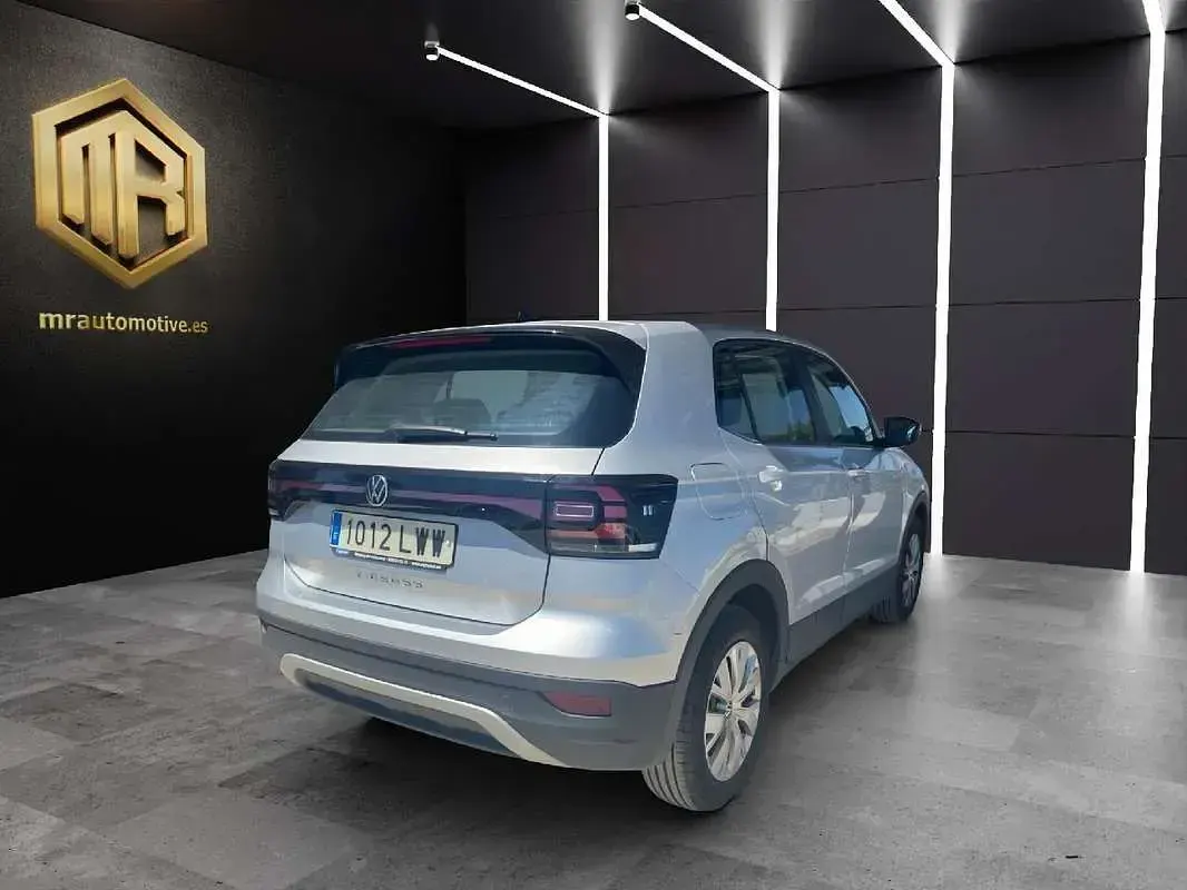 Usado VW T-Cross 95 CV (69 kW) 2022 Gris SUV