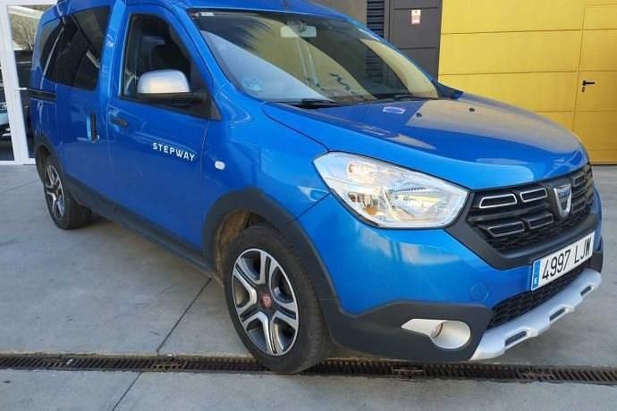 Usado Dacia Dokker 131 HP (96 kW) 2020 Monovolume
