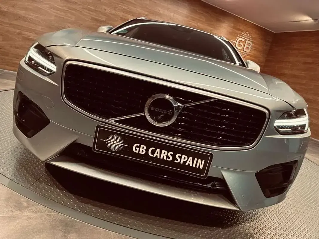 Usado Volvo V90 R-Design 235 CV (172 kW) 2018 Gris Familiar