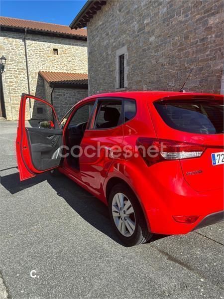 Usado Hyundai ix20 115 CV (84 kW) 2013 Rojo Utilitario