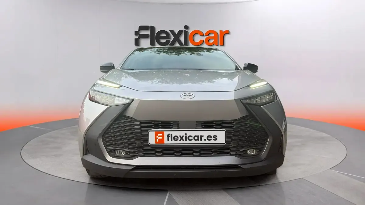 Usado Toyota C-HR Active 140 CV (102 kW) 2024 Gris SUV