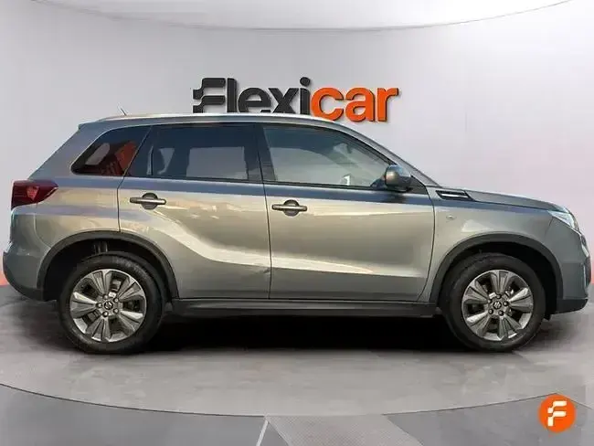 Usado Suzuki Vitara 111 CV (81 kW) 2019 Gris SUV