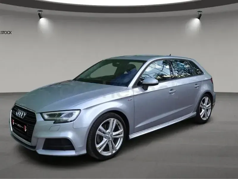 Usado Audi A3 S-Line 150 CV (110 kW) 2019 Gris / plata Berlina