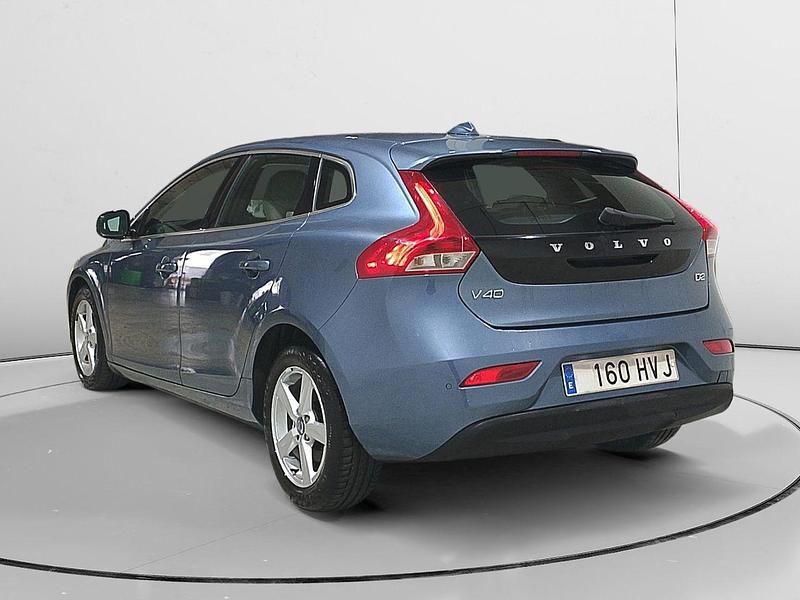 Usado Volvo V40 Momentum 115 CV (84 kW) 2014 Azul Berlina