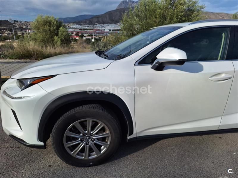 Usado Lexus NX300h 197 CV (144 kW) 2018 Blanco SUV