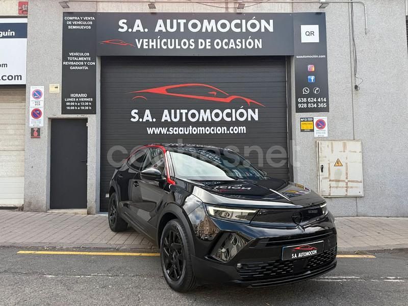 Negro Usado 2022 Opel Mokka GS Line SUV | 17.990 € (Un poco caro) - Imagen 1/4