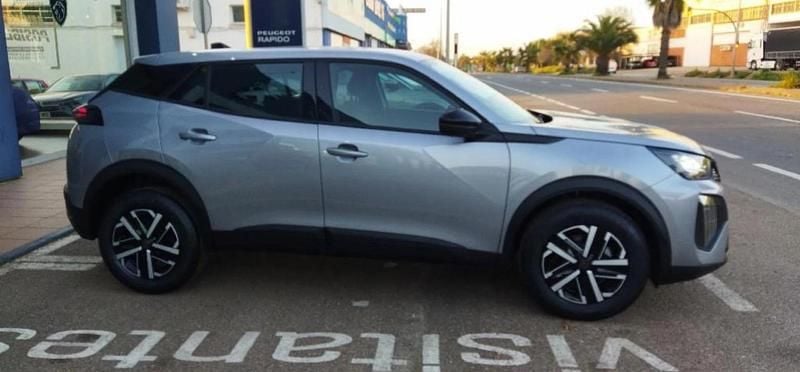 Usado Peugeot 2008 Active 102 CV (75 kW) 2024 Gris artense SUV