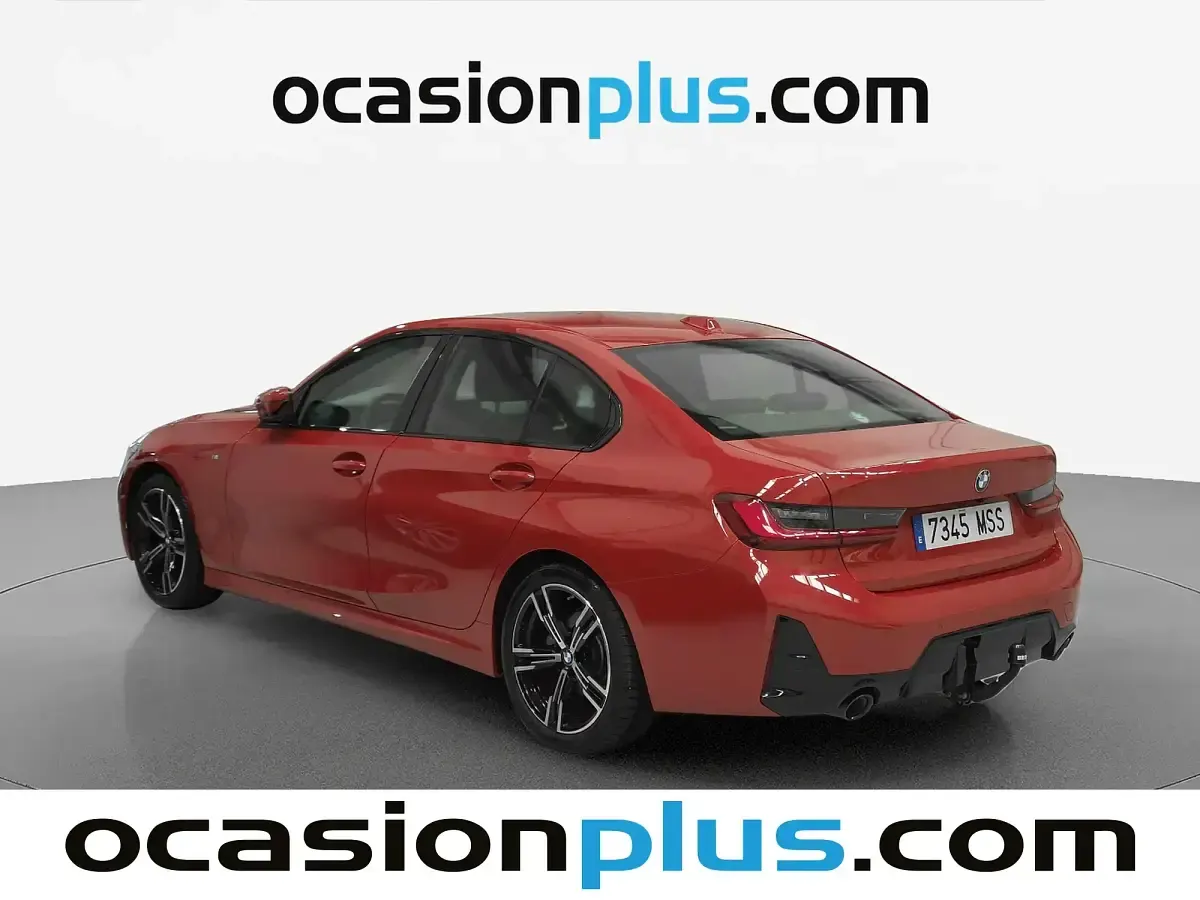 Usado BMW 318 150 CV (110 kW) 2024 Rojo Berlina