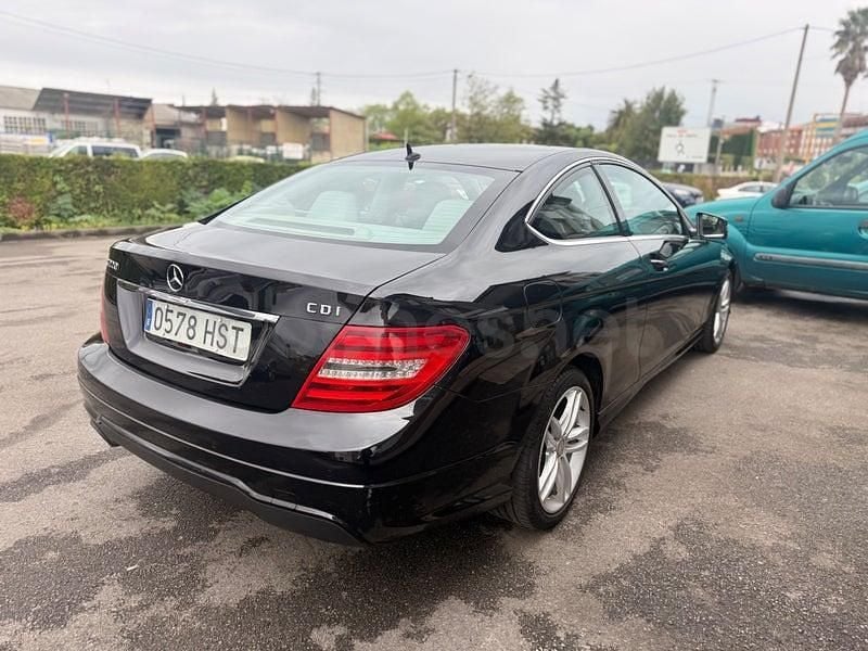 Usado Mercedes C220 170 CV (125 kW) 2013 Negro Coupe