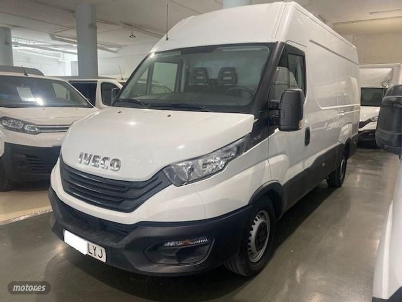Usado Iveco Daily 160 CV (117 kW) 2022 Blanco Van