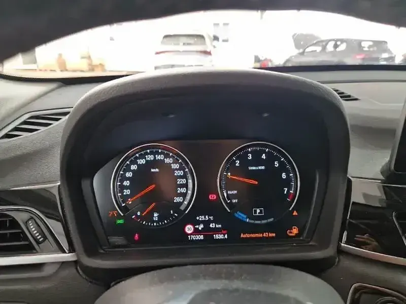 Usado BMW X1 220 CV (161 kW) 2020 Gris / plata SUV