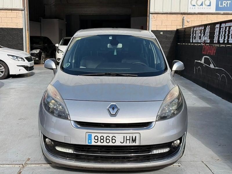 Usado Renault Grand Scénic III LIMITED 110 CV (80 kW) 2015 Gris / plata Monovolumen
