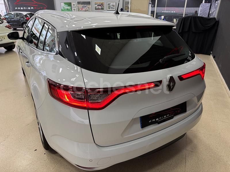 Usado Renault Mégane GrandTour Business 115 CV (84 kW) 2020 Blanco Familiar