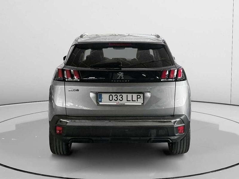 Usado Peugeot 3008 Allure 132 CV (97 kW) 2020 Gris SUV