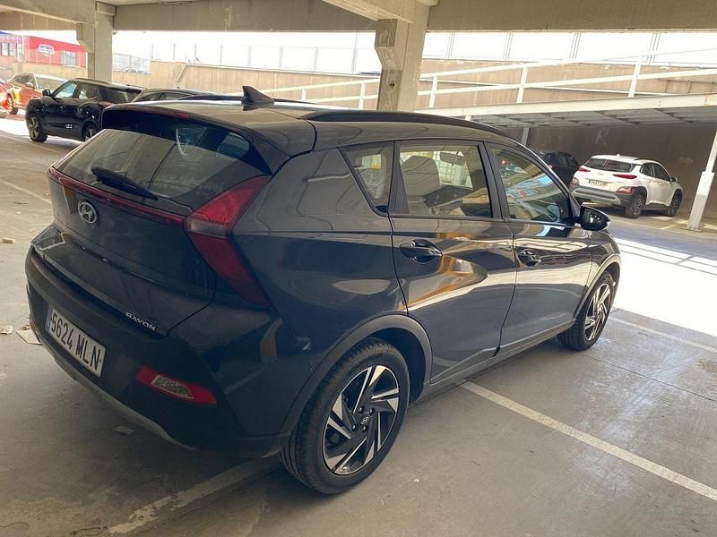 Usado Hyundai Bayon 84 CV (61 kW) 2023 Gris SUV