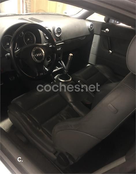 Usado Audi TT 180 CV (132 kW) 2001 Violeta / lila Coupe