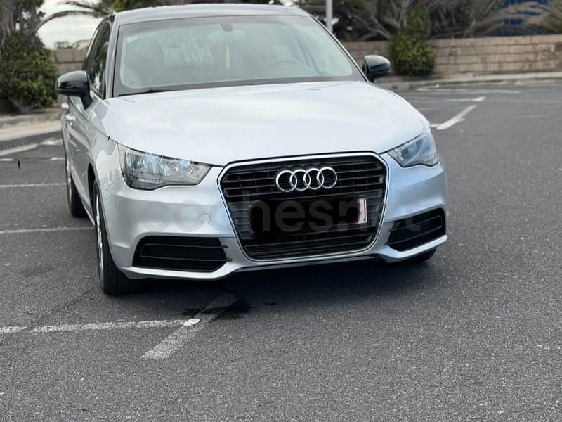 Usado Audi A1 Sportback Attraction 105 CV (77 kW) 2012 Gris / plata Utilitario