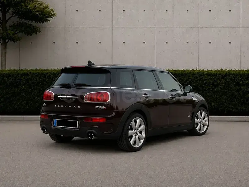 Usado Mini Cooper S Clubman 192 CV (141 kW) 2018 Granate Familiar