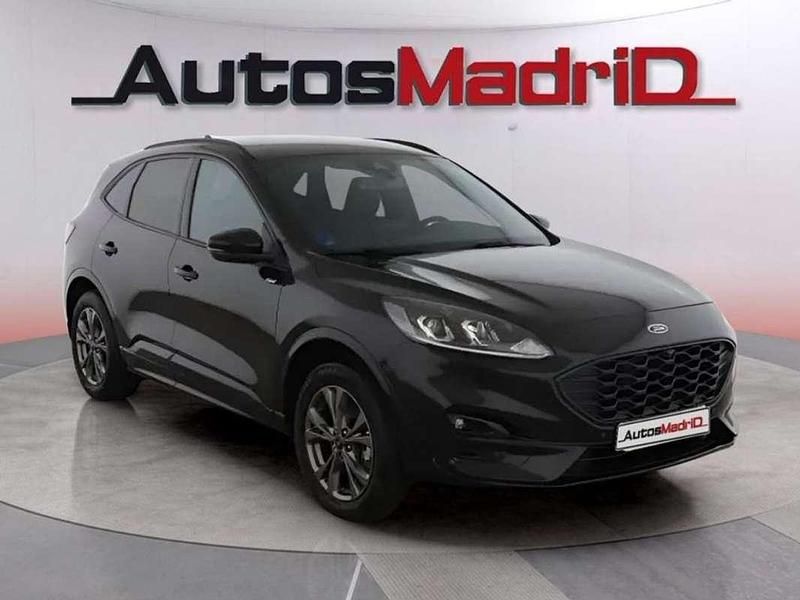 Usado Ford Kuga ST-Line 227 CV (166 kW) 2023 Negro SUV