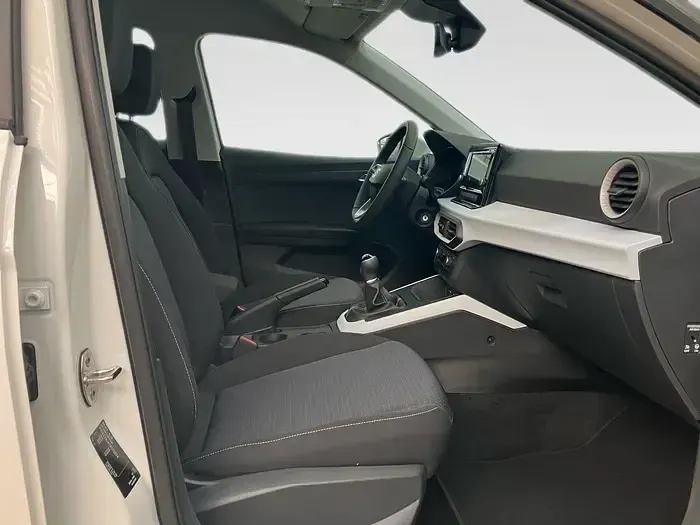 Usado Seat Arona Style 115 CV (84 kW) 2026 Blanco SUV