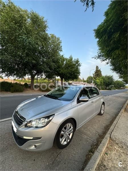 Gris / plata Usado 2014 Peugeot 308 Access Berlina | 7000 € (Precio justo) - Imagen 1/4