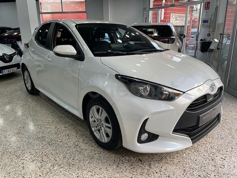 Usado Toyota Yaris 125 CV (91 kW) 2023 Blanco Utilitario