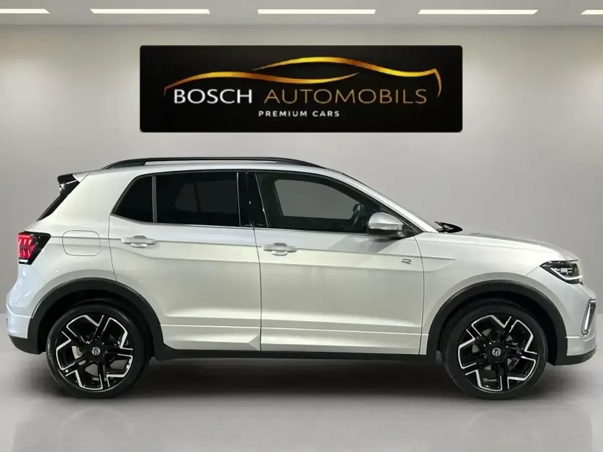 Usado VW T-Cross R-line 115 CV (84 kW) 2025 Gris / plata SUV