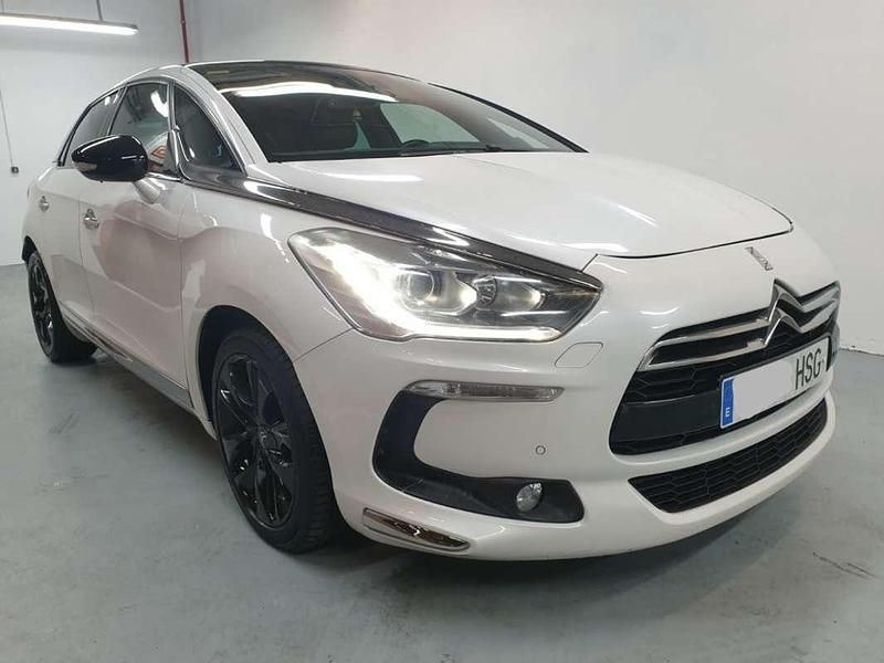 Usado Citroën DS5 114 CV (83 kW) 2013 Blanco Utilitario